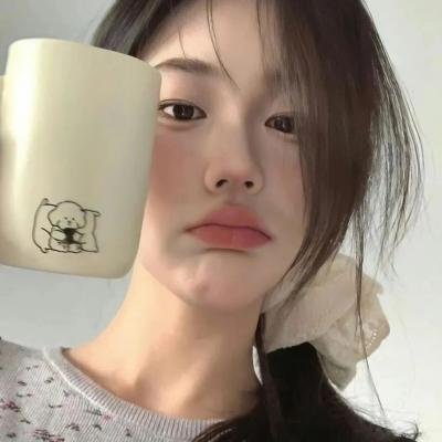 漂亮男孩直播中